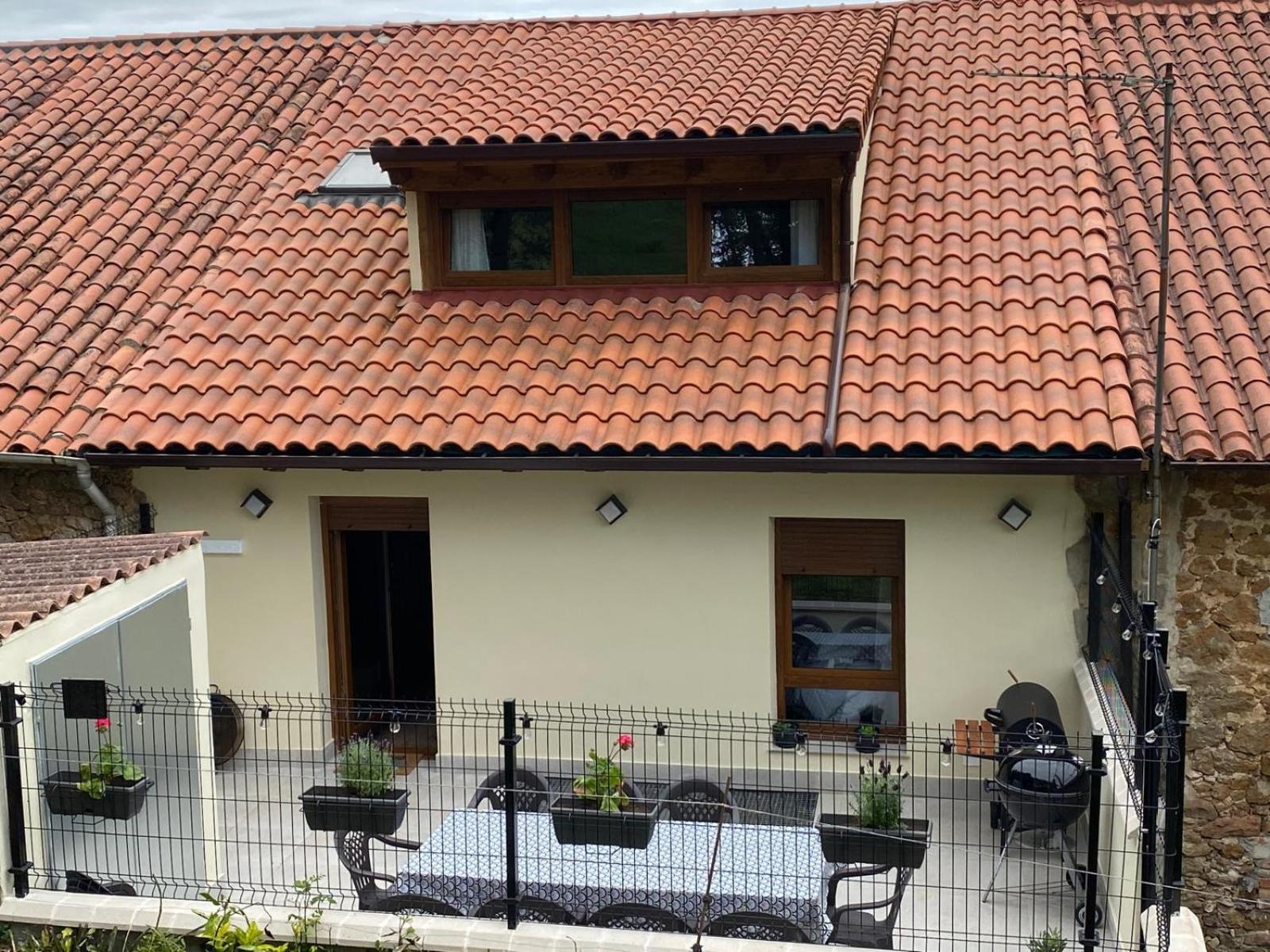 Willa Casa Familiar Cerca De Cabarceno Penagos Zewnętrze zdjęcie