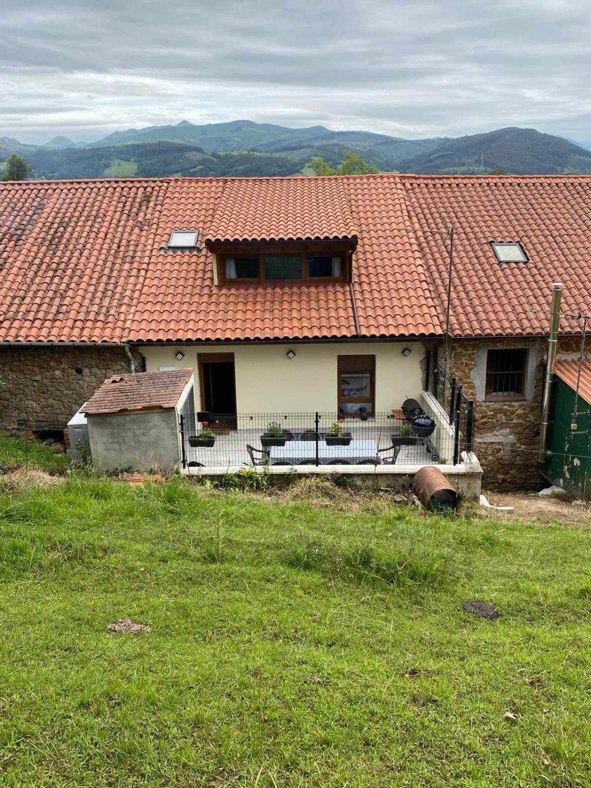 Willa Casa Familiar Cerca De Cabarceno Penagos Zewnętrze zdjęcie